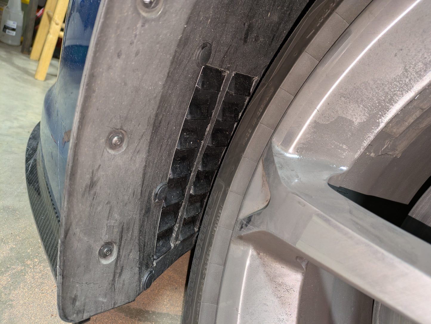 Fender Liner Louvers (Single) C5/C6/C7